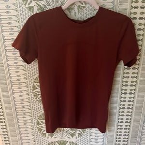 maroon Lululemon swiftly tech tee